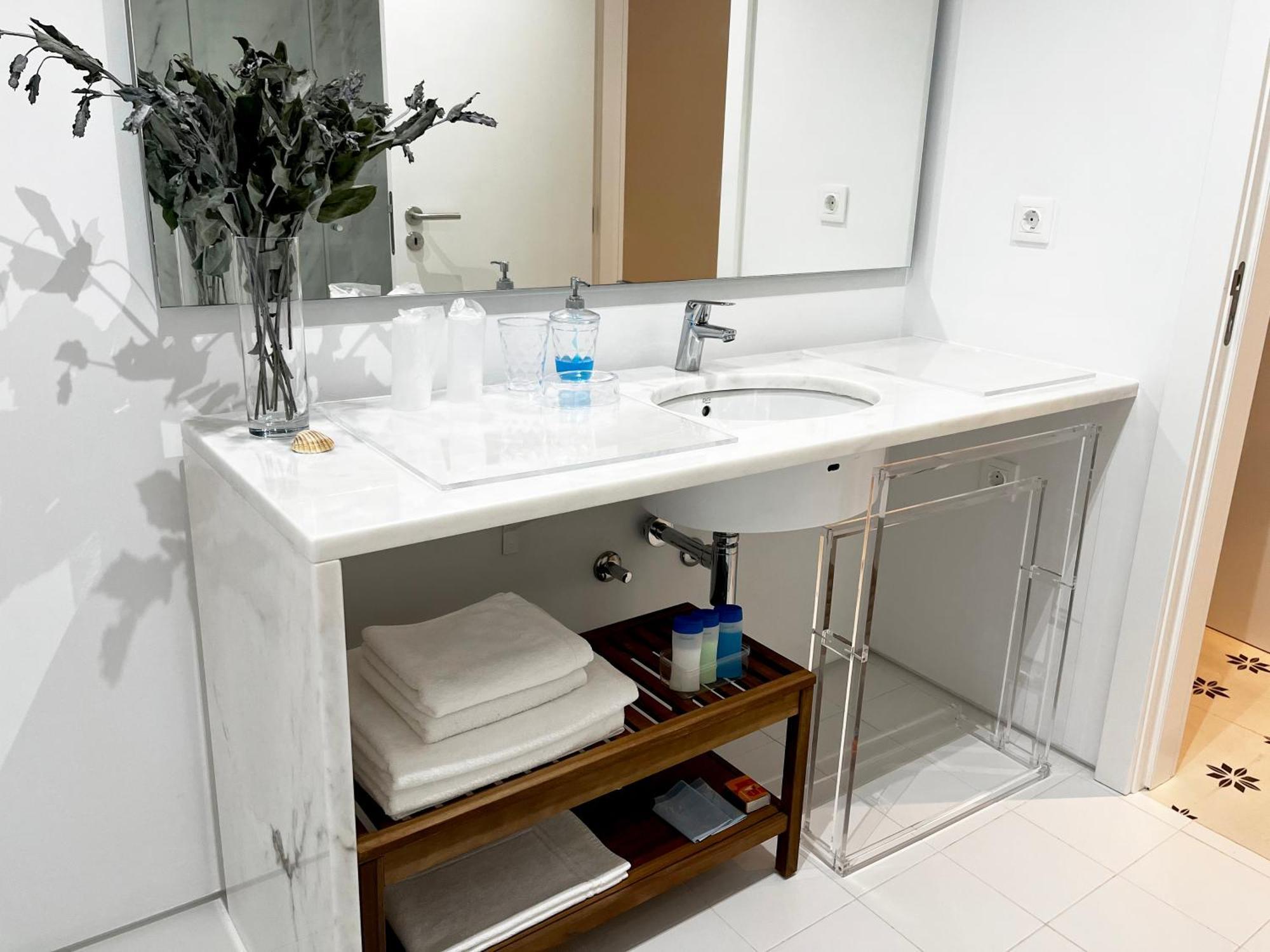 Signature Guesthouse Porto Bilik gambar